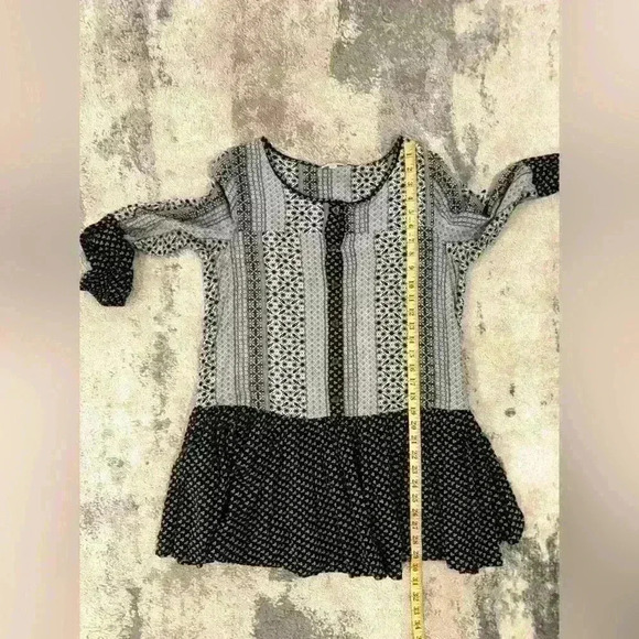 Women’s Koi America Long Blouse - Picture 6 of 6